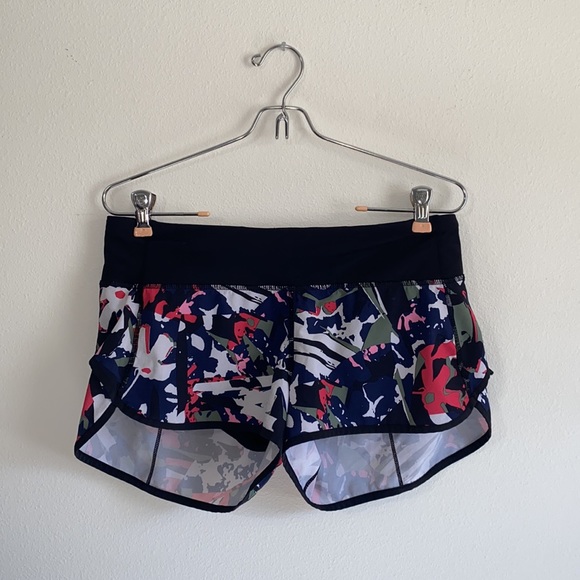 Lululemon Speed Short Pop Cut Boom Juice Patterned Running Shorts Size 6 - Picture 2 of 5